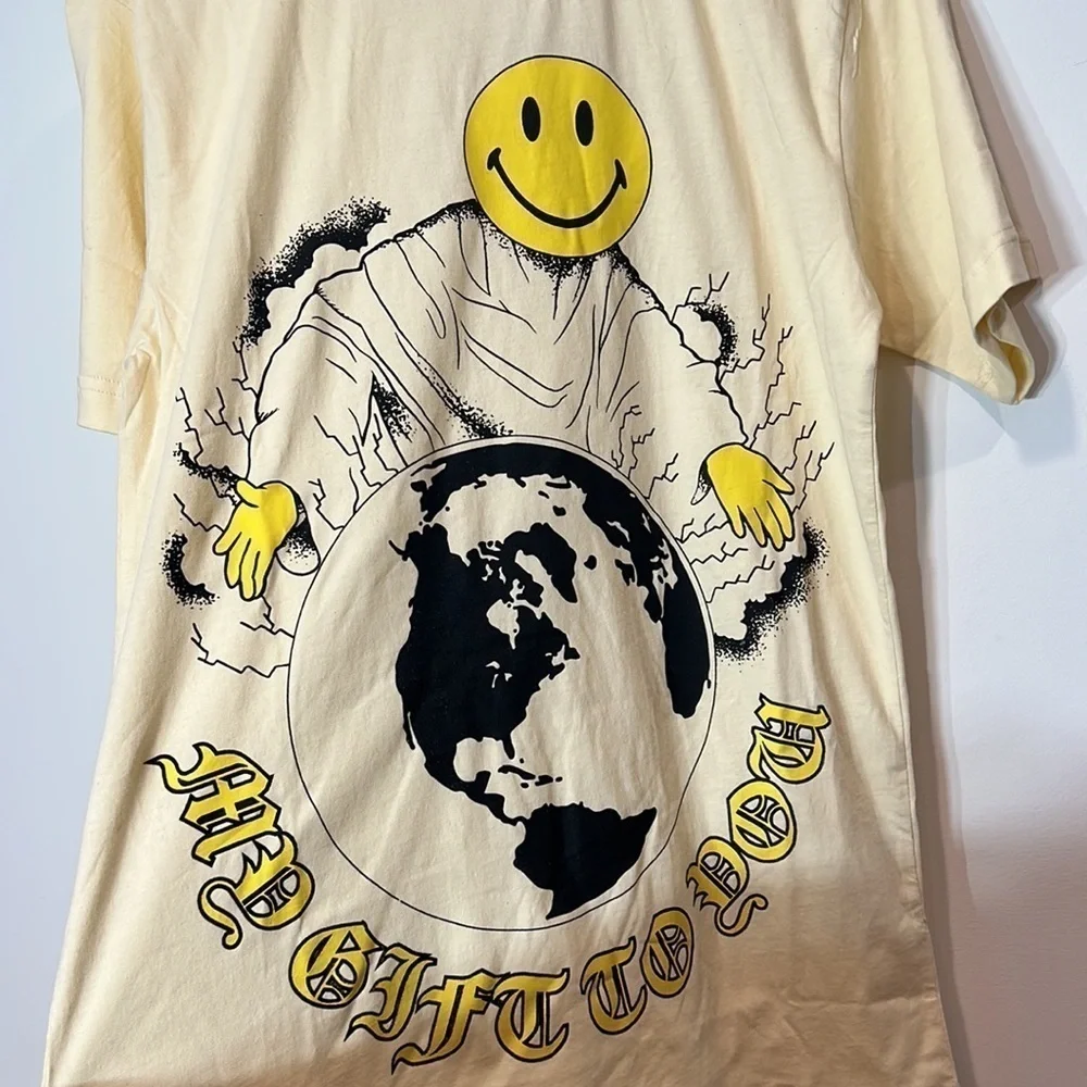 Market x Smiley my gift to you short sleeve graphic T-shirt small new with tags